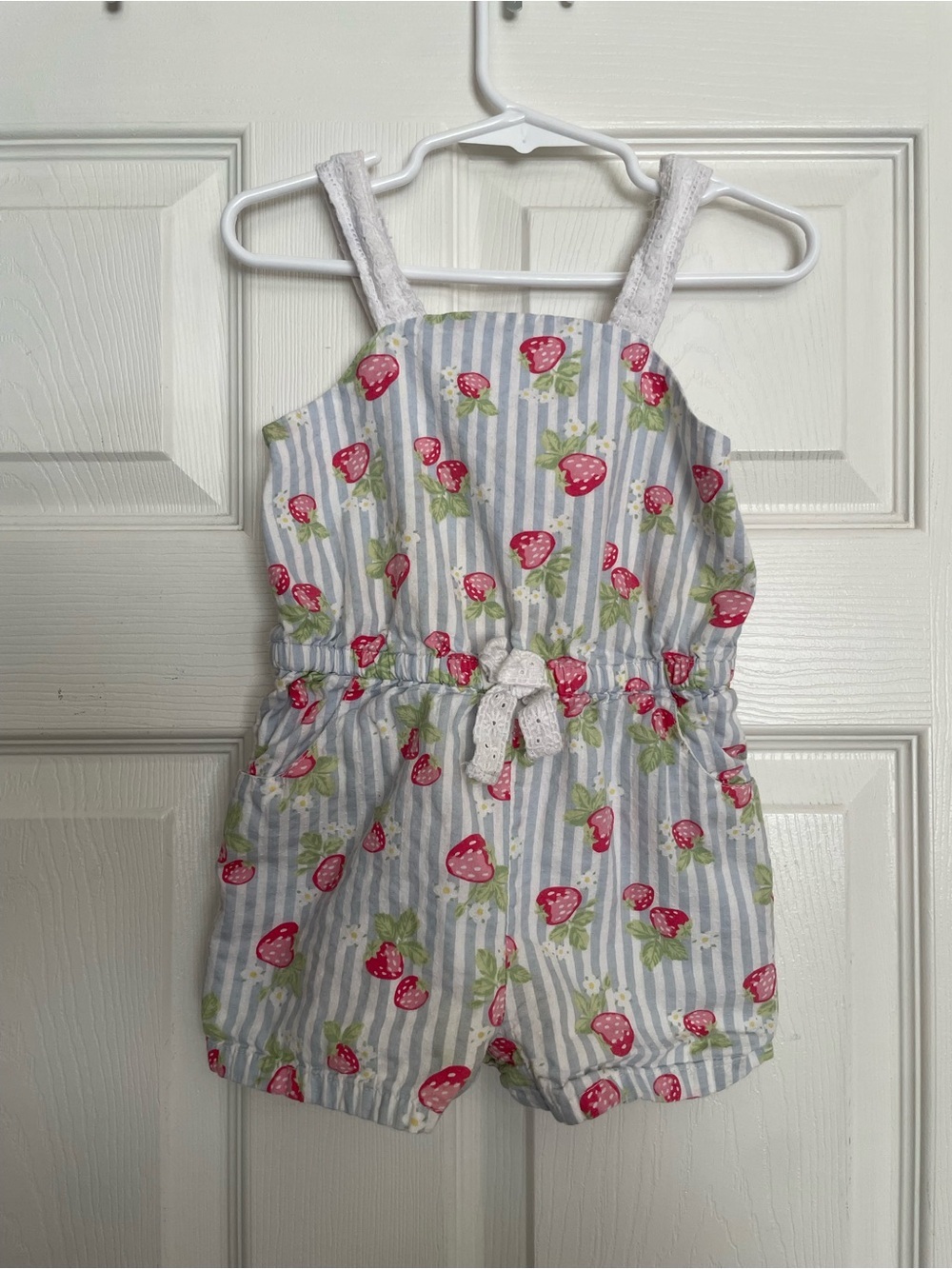 Tommy Bahama Girls size 2t Children's Strawberry Stripe Romper - White/Blue
